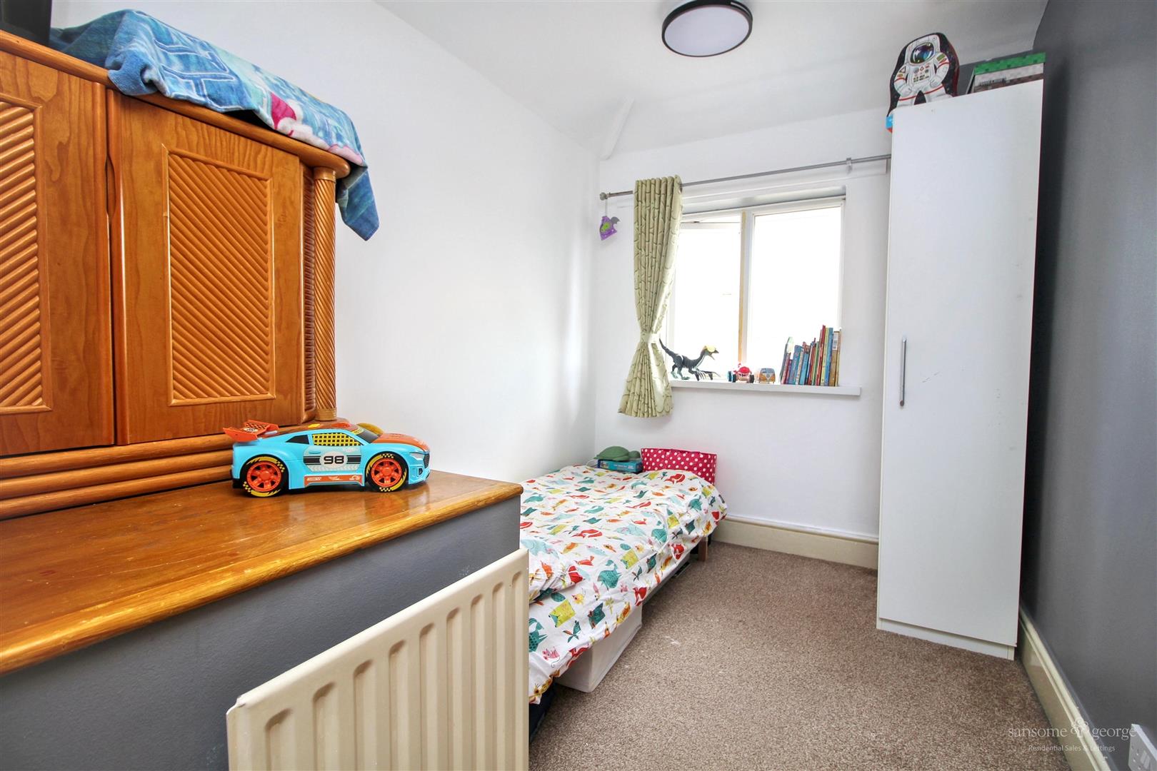 Ainsdale Crescent, Southcote, Reading